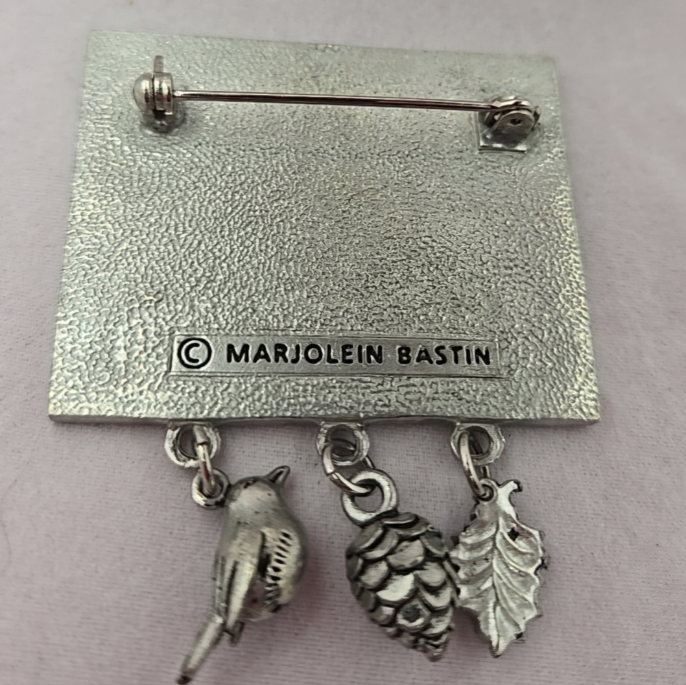 MB Silver and Yellow Rabbit Brooch - Picture 2 of 7